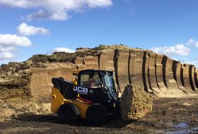 Photo Reports » Demo shows of the JCB 260 and JCB 456 loaders, Penza oblast, August-September, 2017